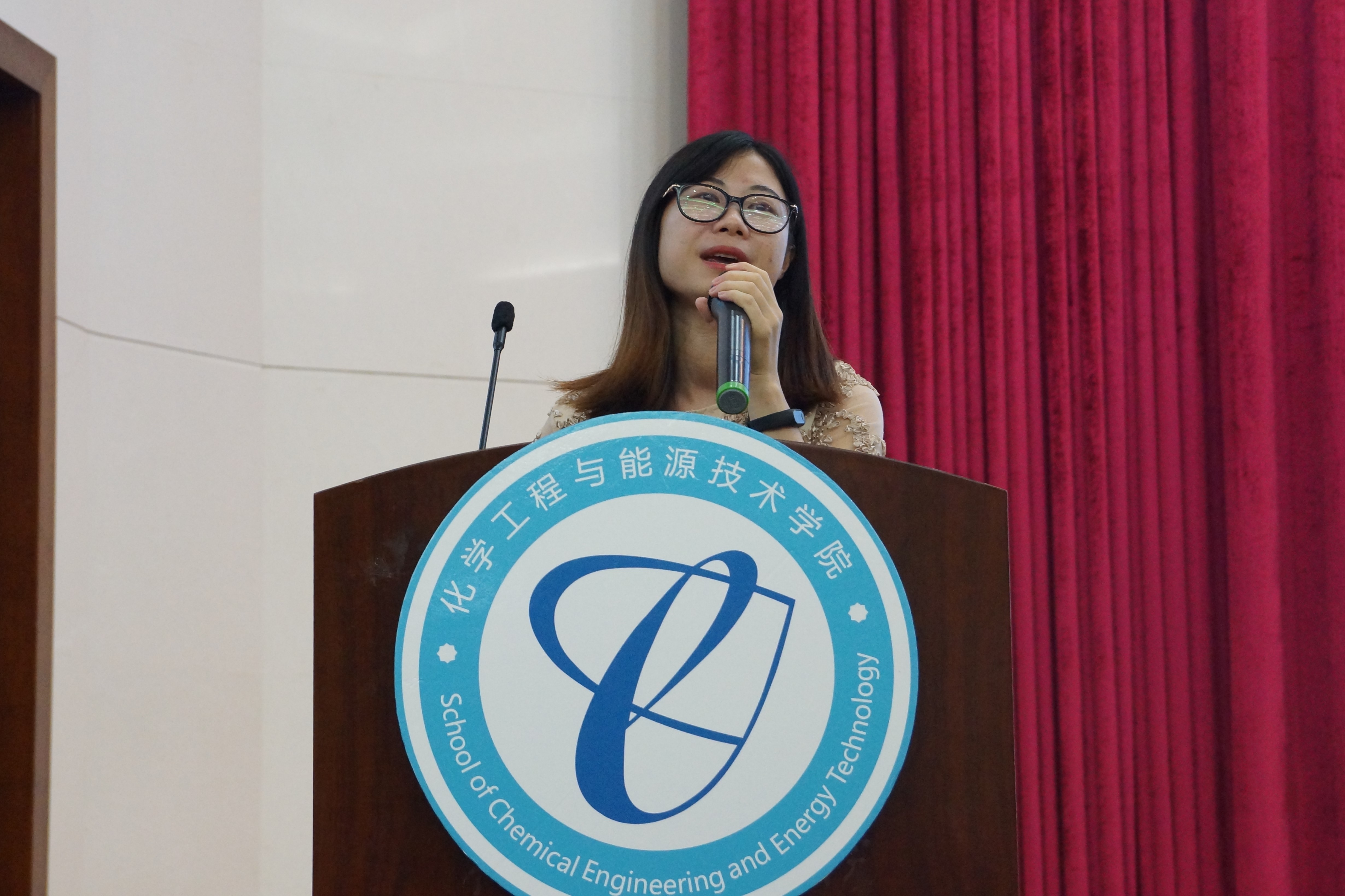 公司举办学长-学习经验-生活技巧-分享会2.jpg