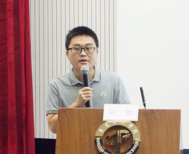 太阳成集团tyc9728联合莞馨社区举办第二期团校培训主题讲座3.jpg
